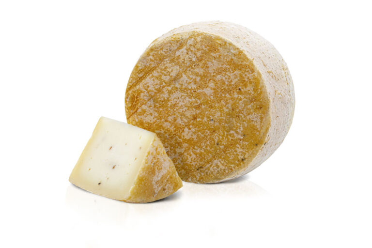 Tabui-formaggio-al-tartufo-1-768x512